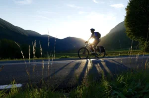 Pros and Cons of Using an Electric Bike on Your Bike Tour